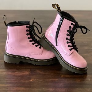 JUNIOR 1460 DR MARTENS PATENT LEATHER LACE UP BOOTS